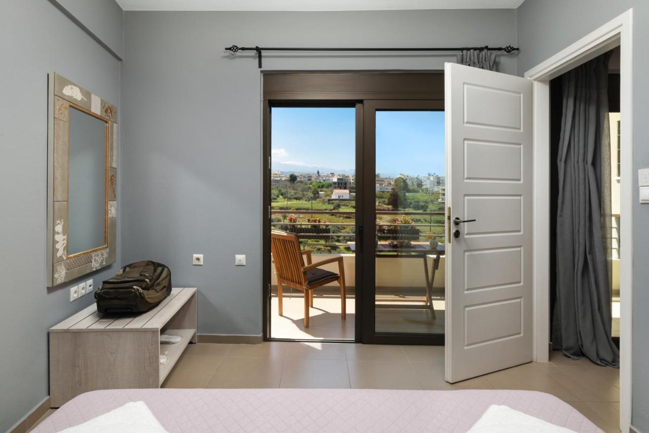 Luxury In Halepa Apartment