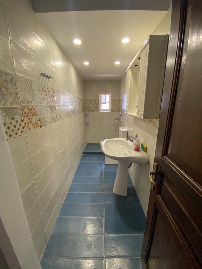 Villa Shared House , Private With Garden