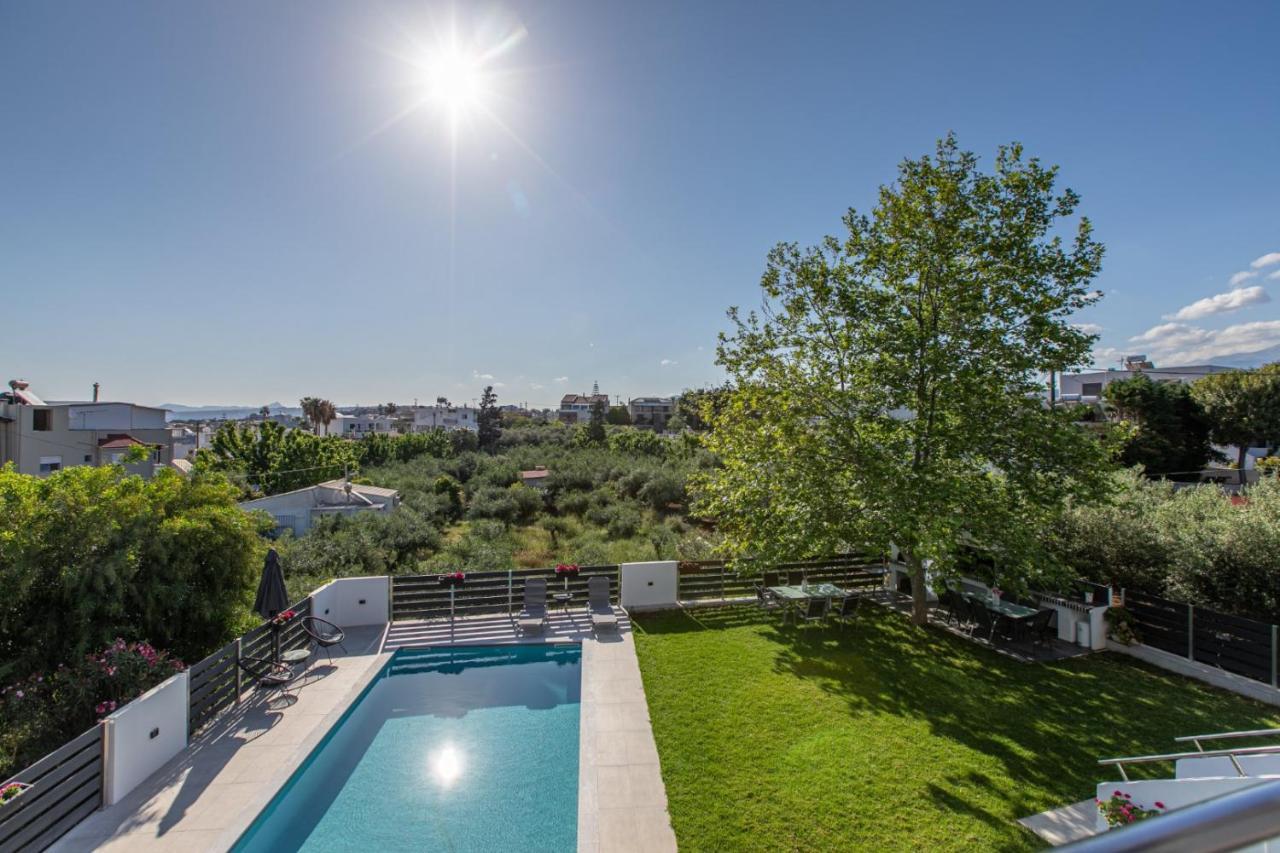 Villa Crystal Waves Lux Villa-homeleader *