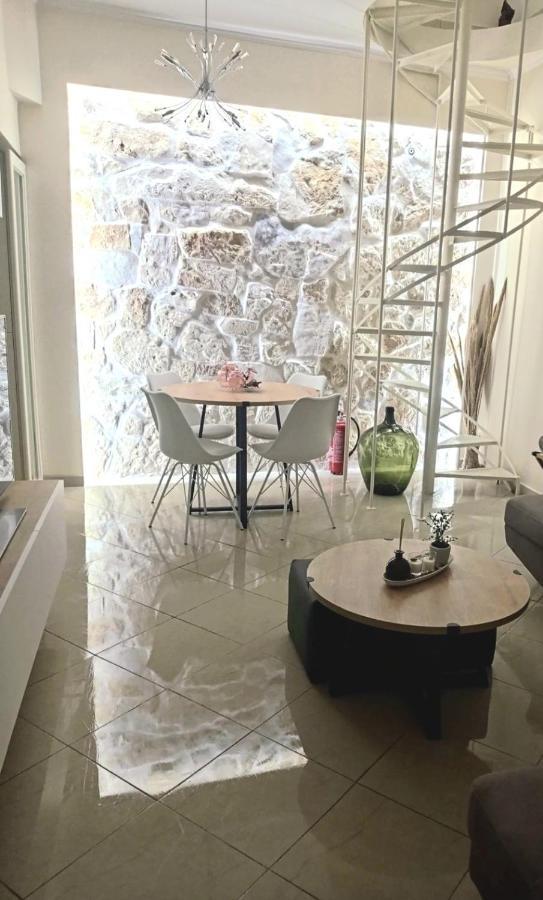 Apartment Split Level *