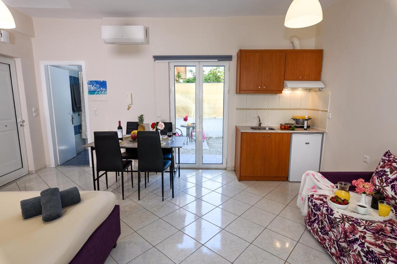 25 * Chania (Crete)