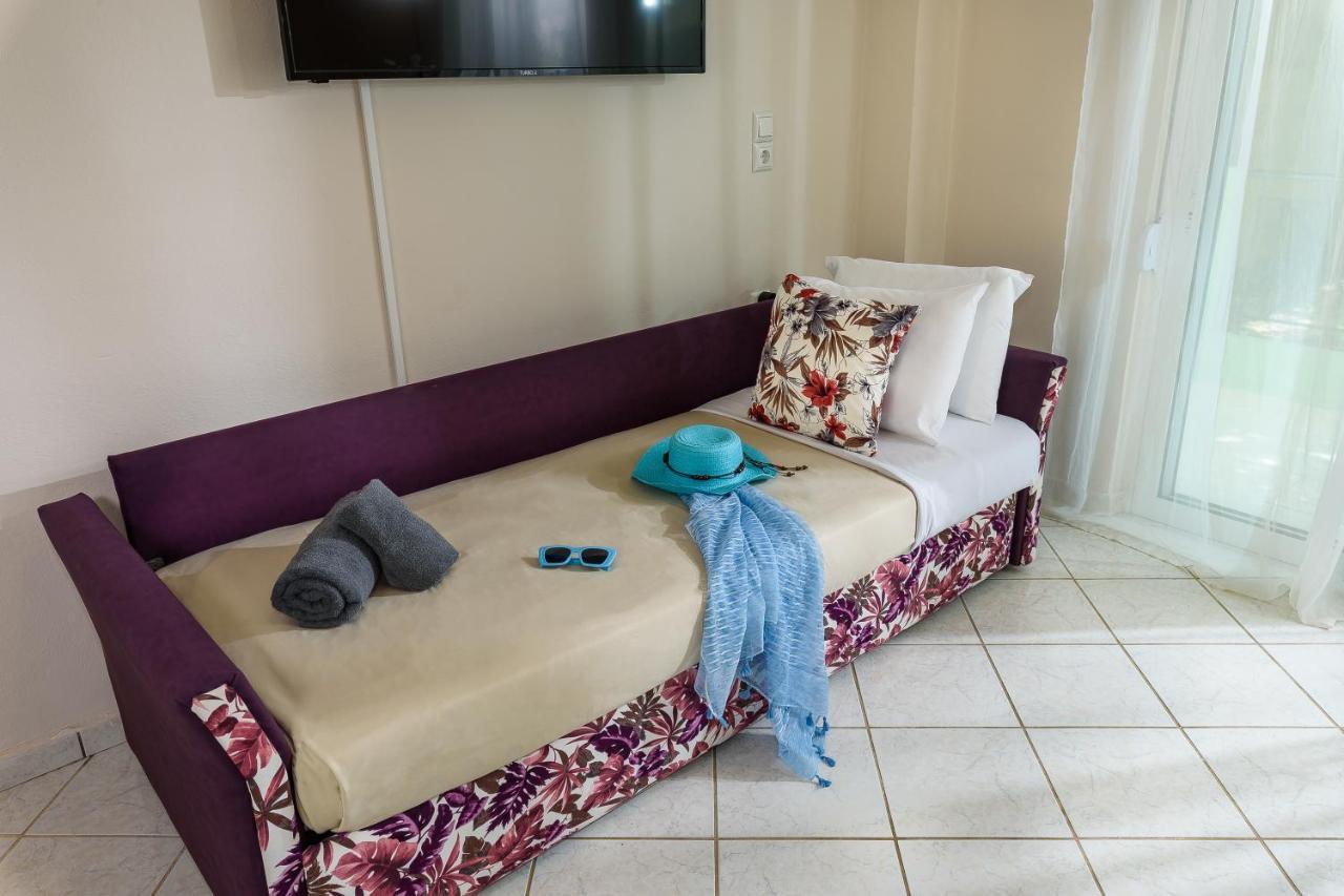 25 Apartment *