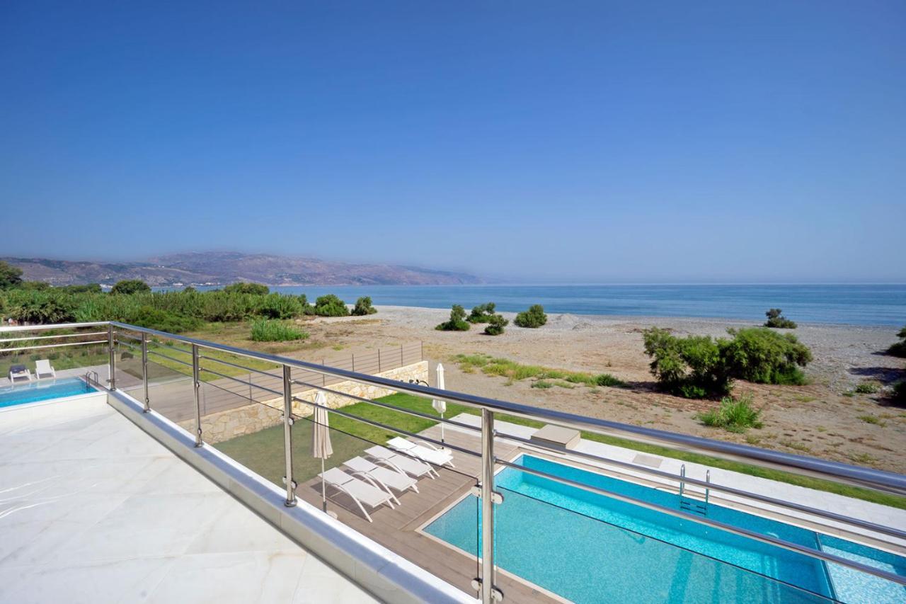 Beach Villas *