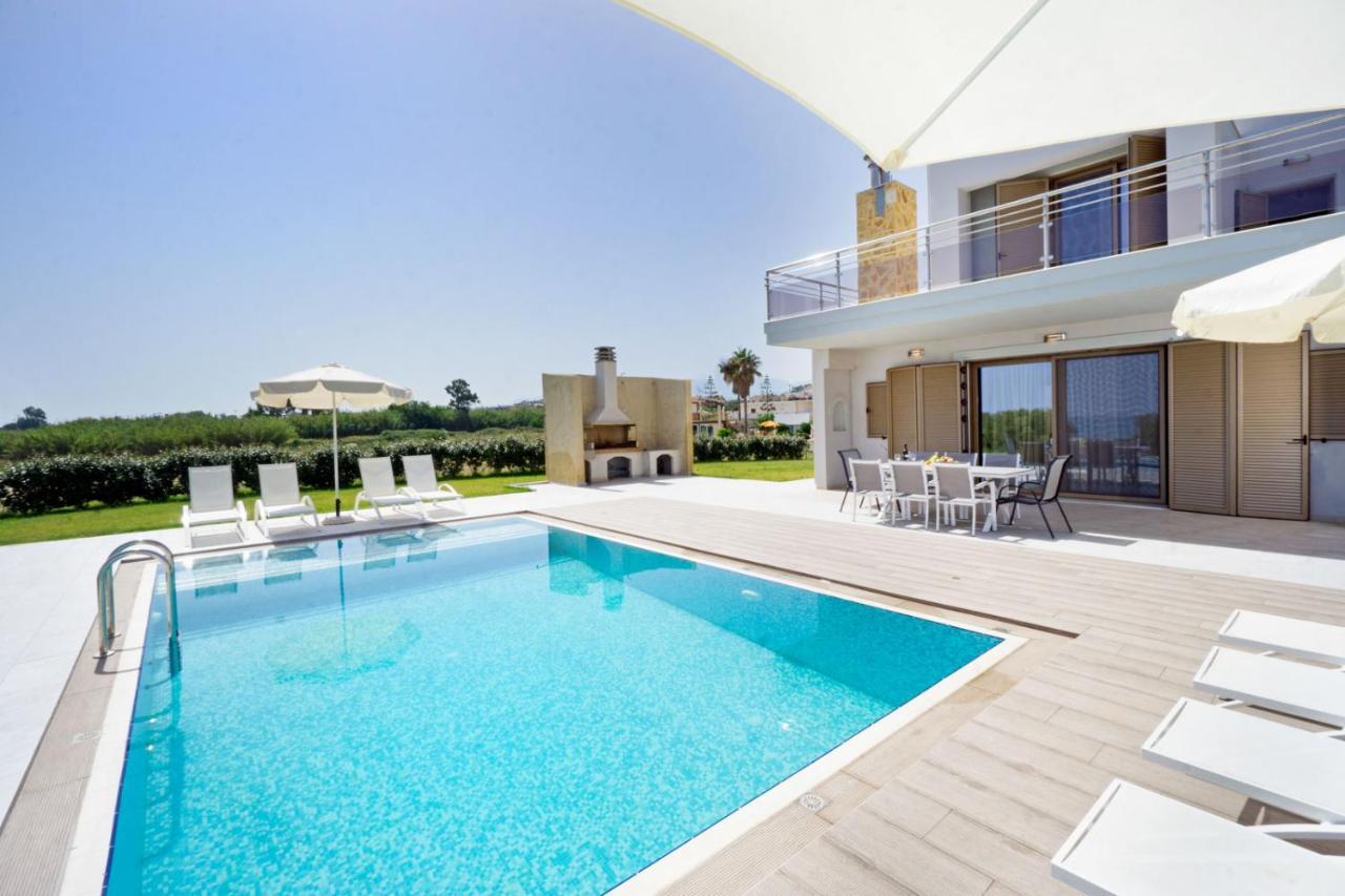 Beach Villas *