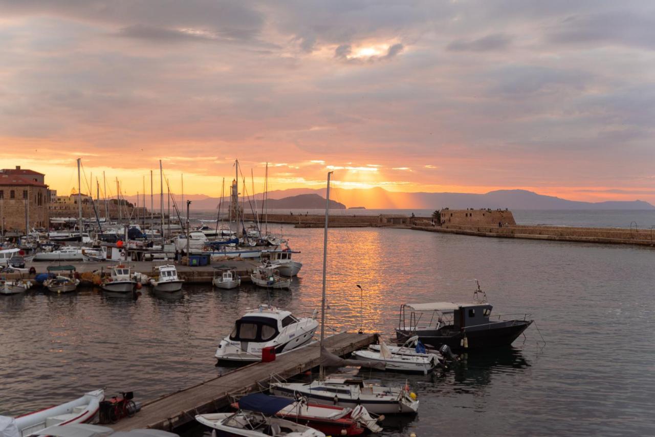 Destino Overlooking The Venetian Port Of Chania *