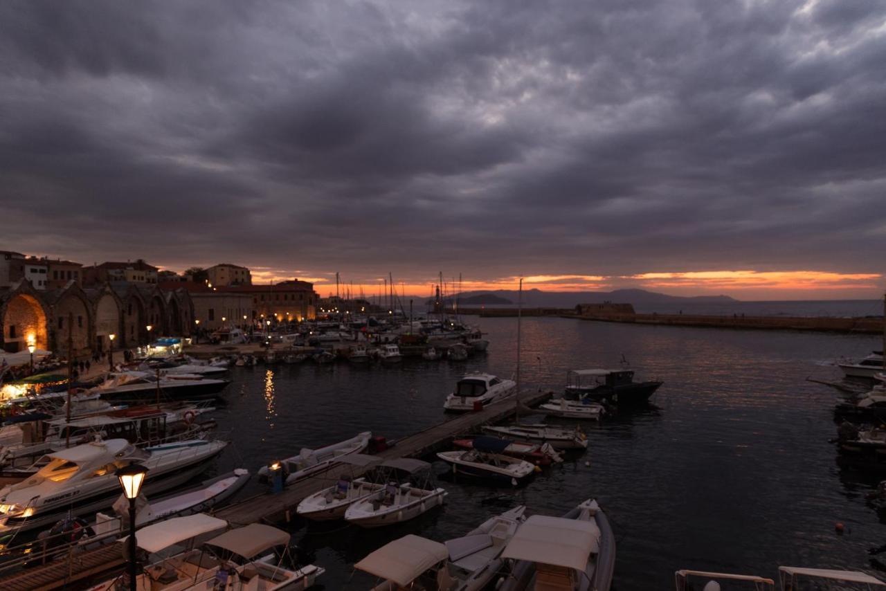 Destino Overlooking The Venetian Port Of Chania