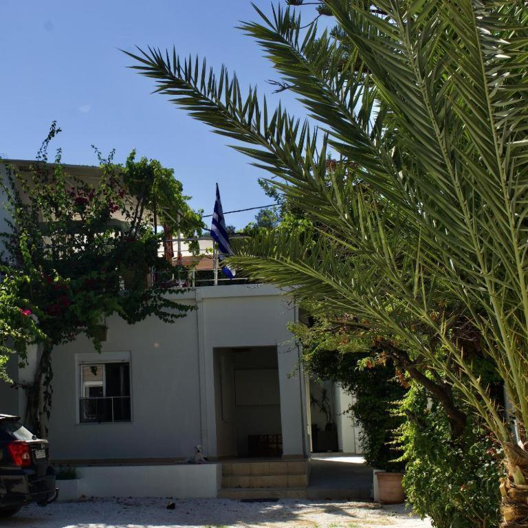 Stamatias Home, Fully Equipped 5 Minutes From The Sea Holiday home *