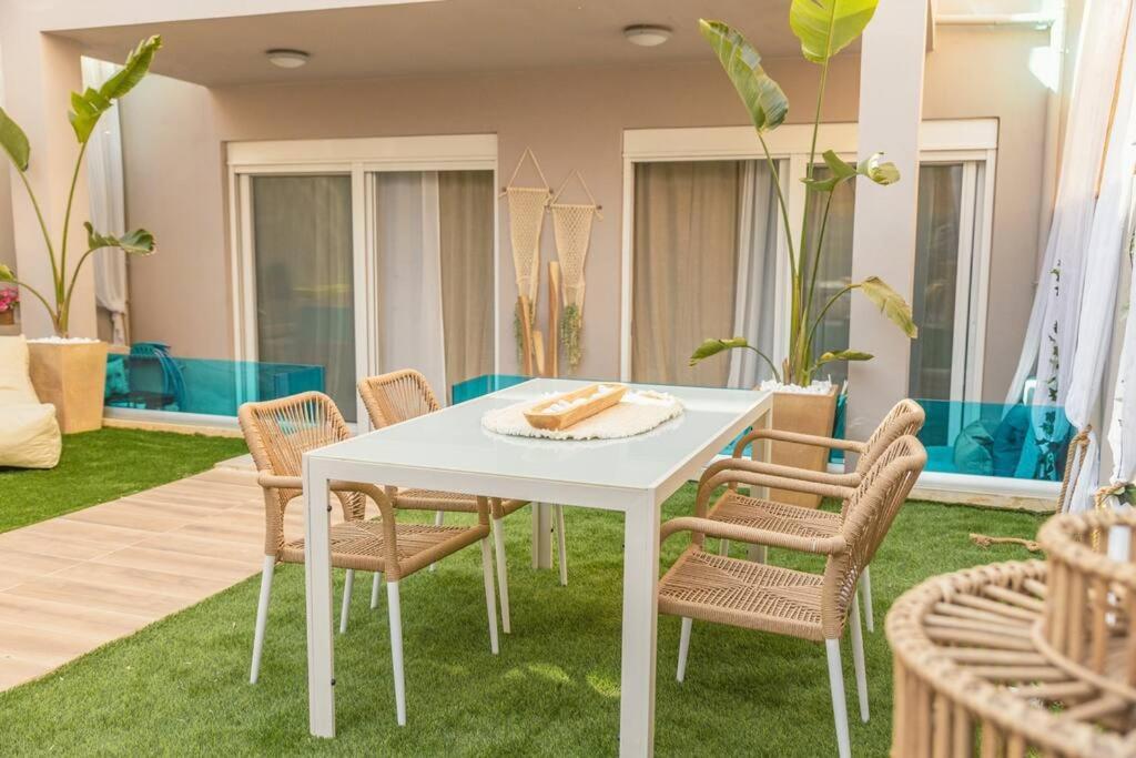 G&m Luxury With Pool *