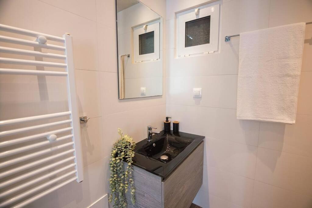 Apartment G&m Luxury With Pool
