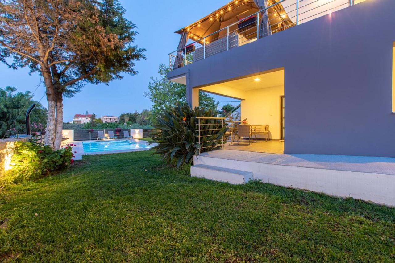 Crystal Waves Lux Villa-homeleader