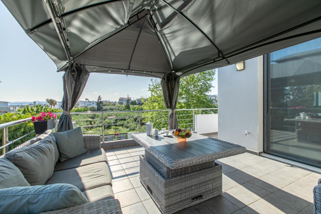 Crystal Waves Lux Villa-homeleader *