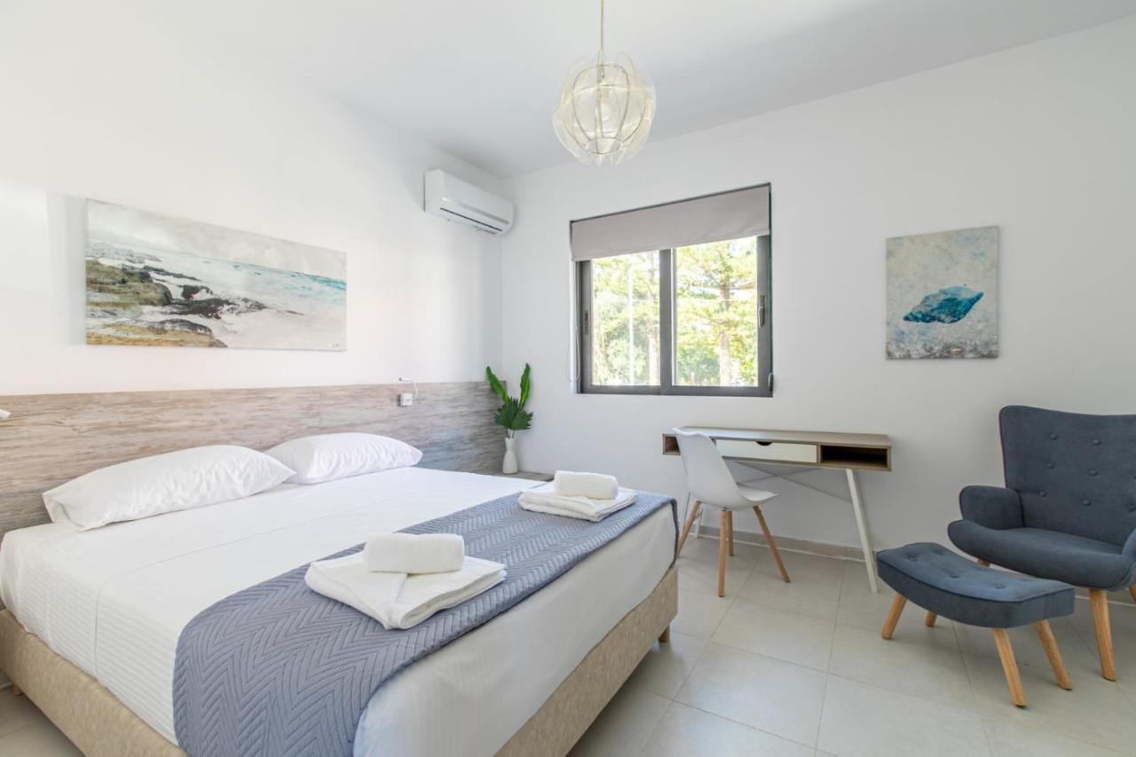 Crystal Waves Lux Villa-homeleader Villa
