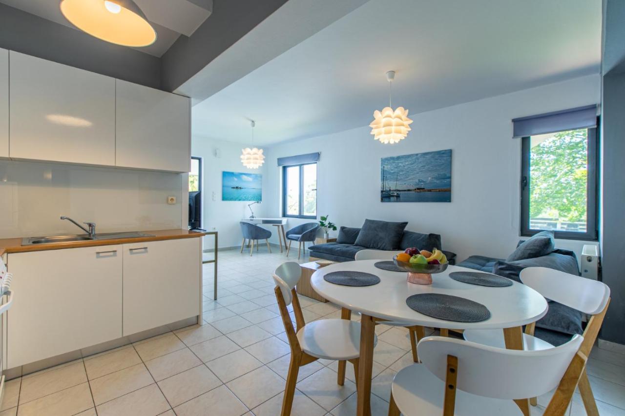 Villa Crystal Waves Lux Villa-homeleader