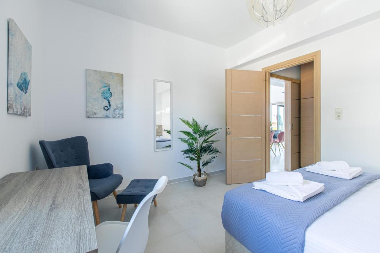 Villa Crystal Waves Lux Villa-homeleader