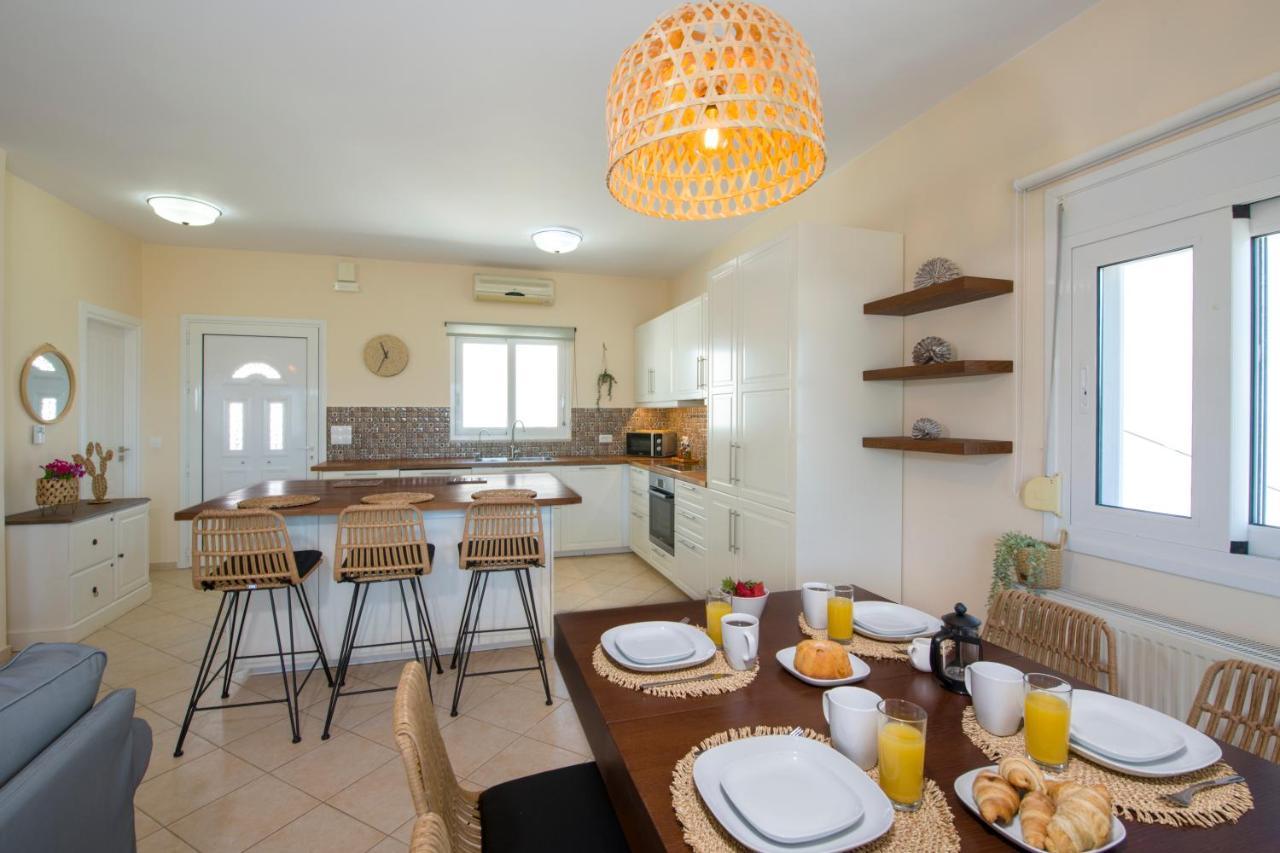 Summer Time Villa *