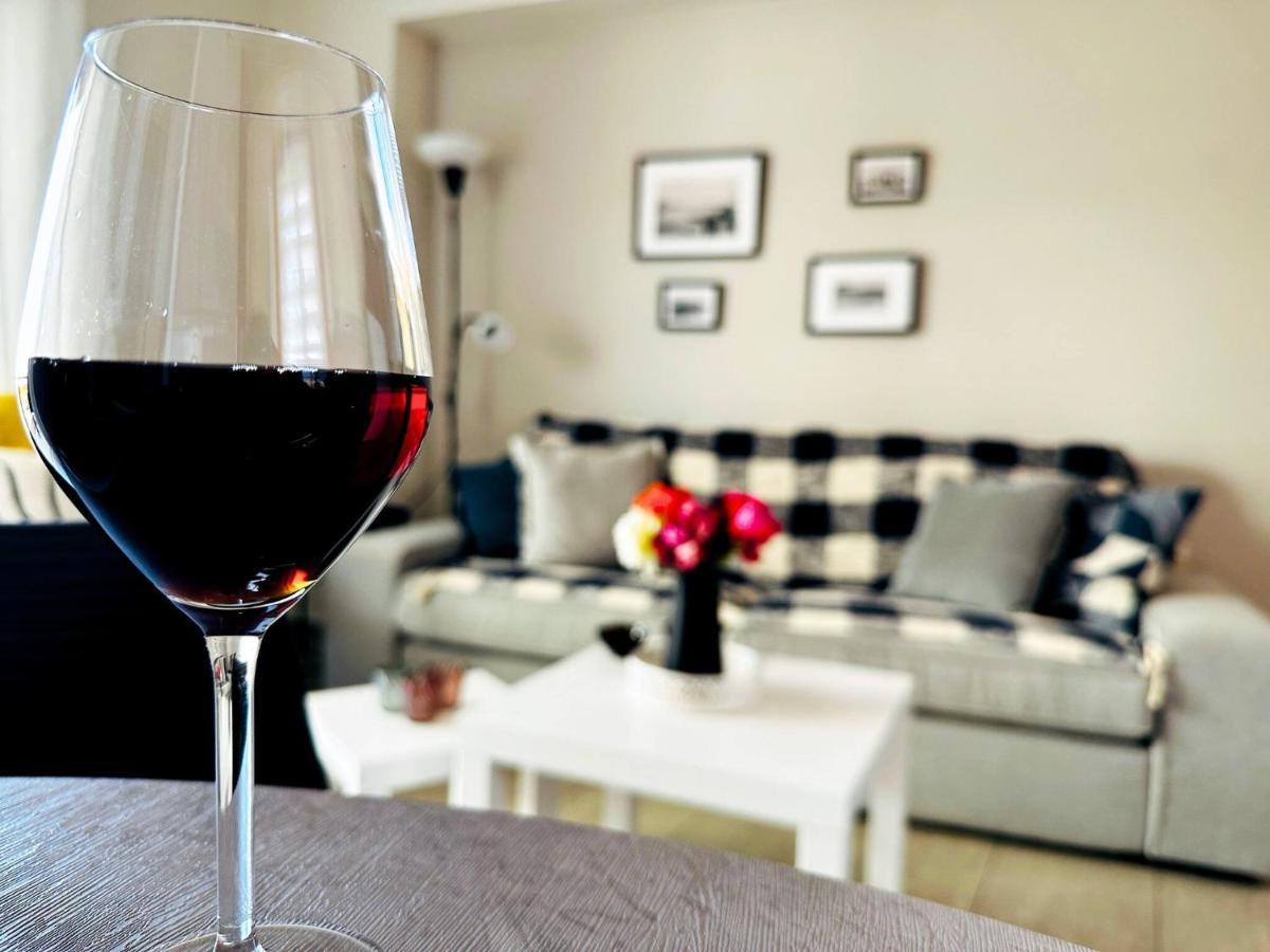 Cozy Snuggle- 2min To Beach, 6min Walk To Old Town Apartment *