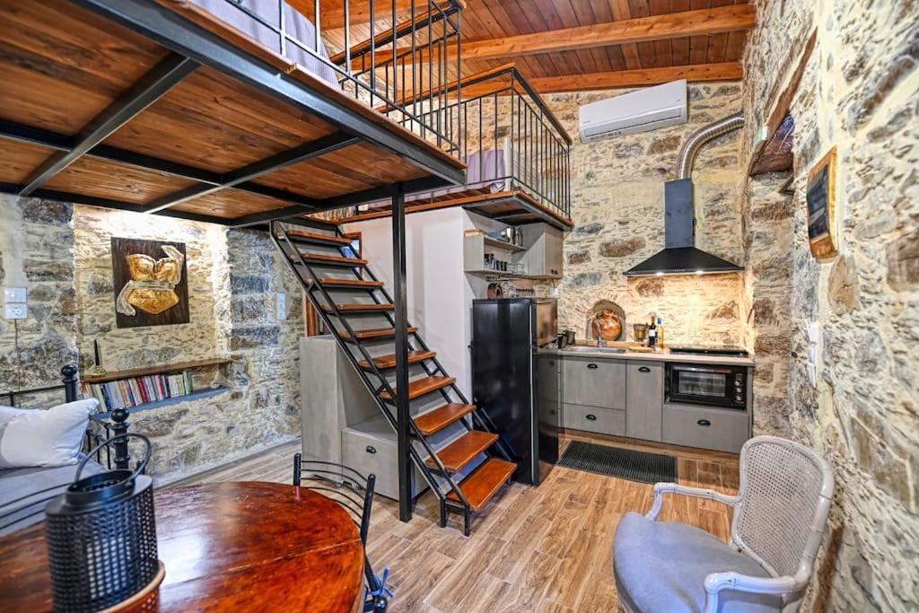 Pefkopetro Loft * Chania (Crete)