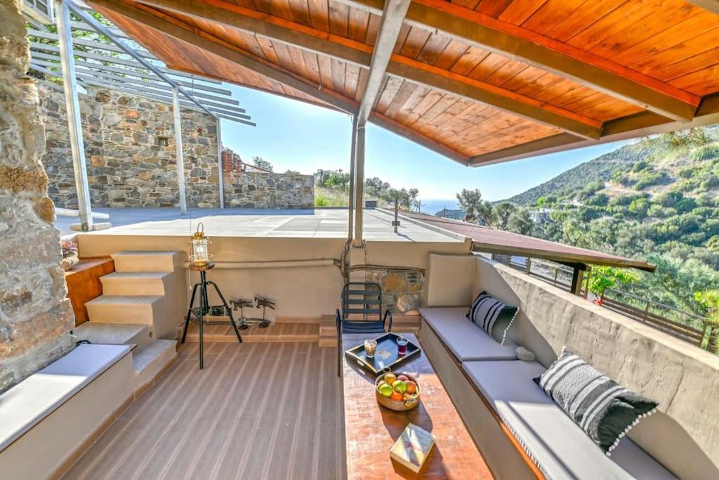 Holiday home Pefkopetro Loft