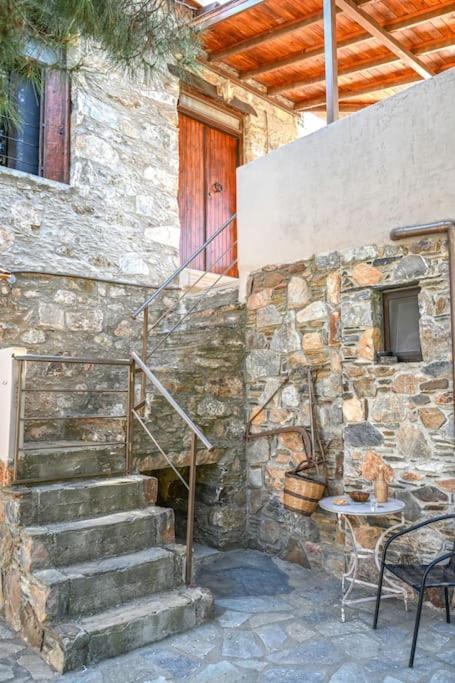 Pefkopetro Loft * Chania (Crete)