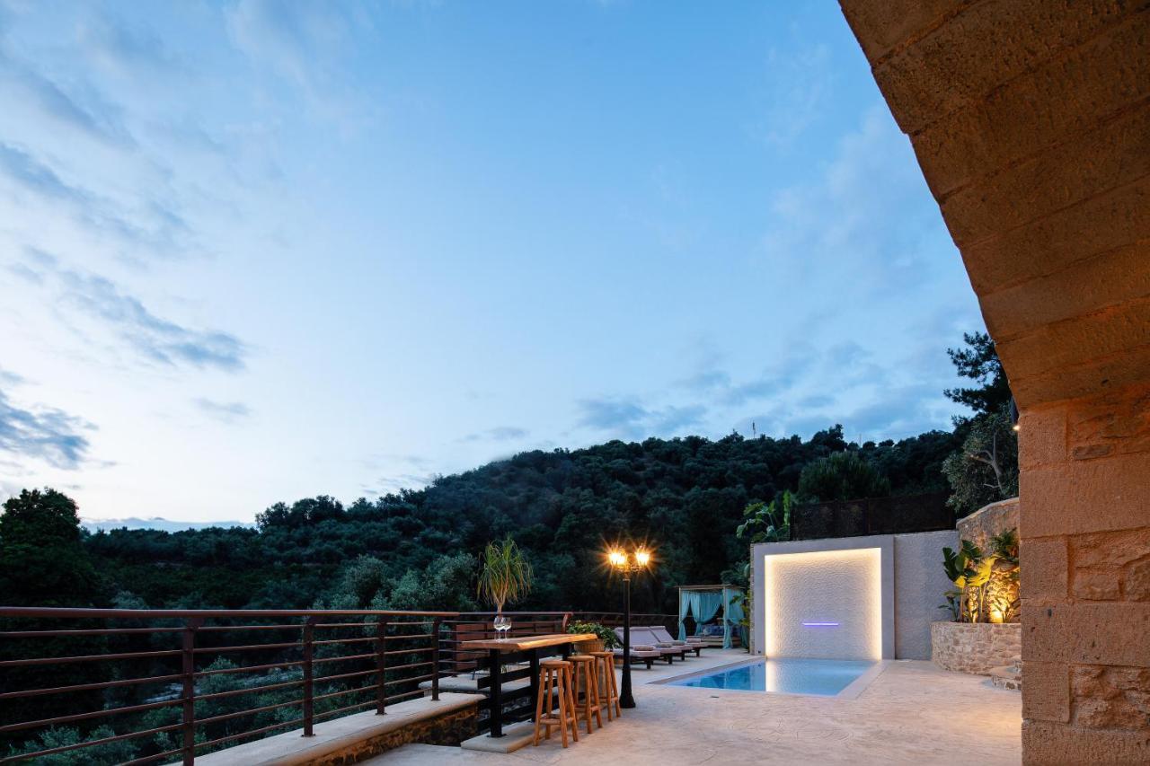 Kotinos Luxury Villa