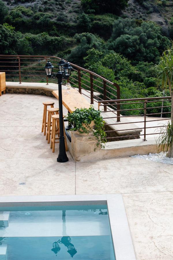 Kotinos Luxury