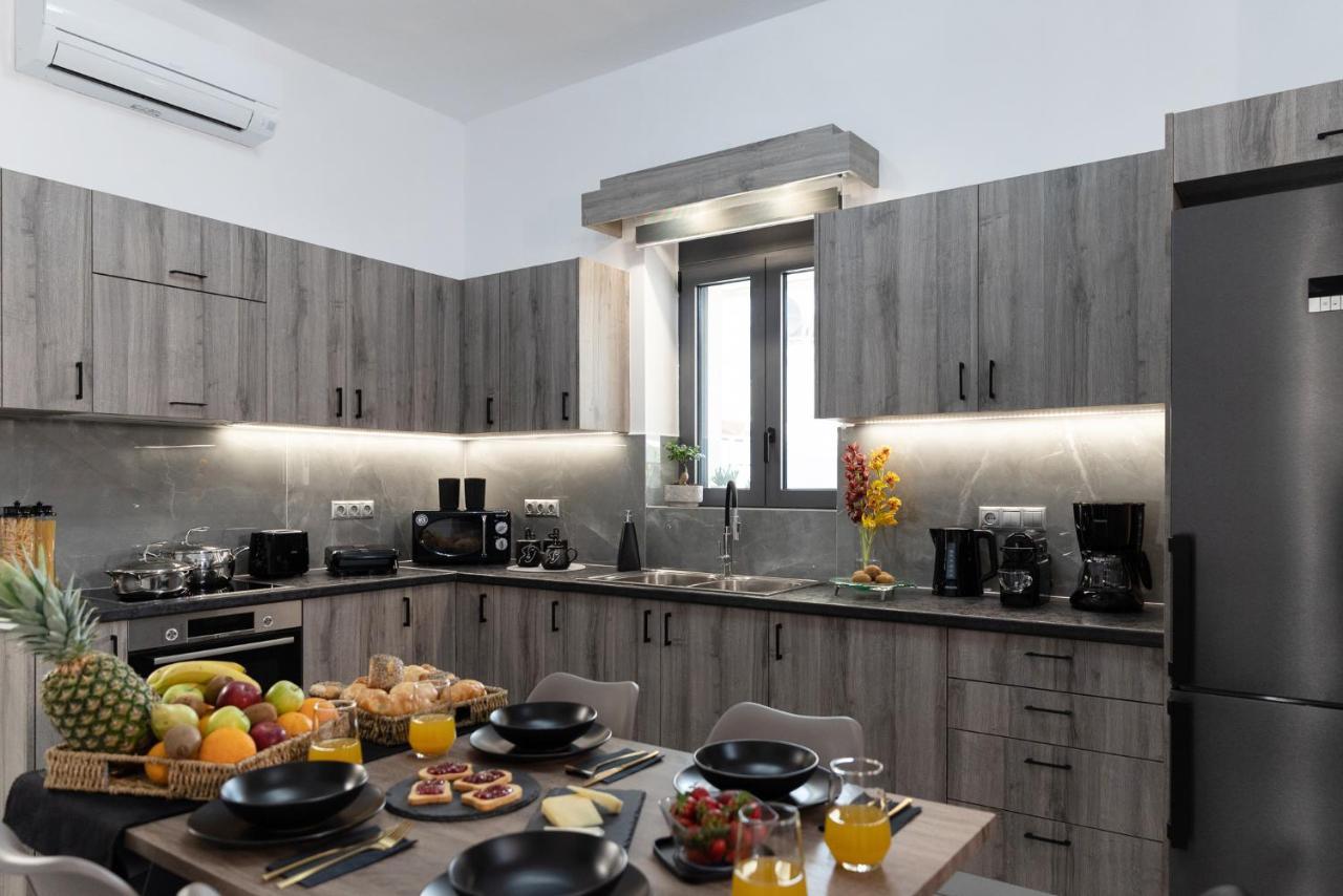 Peggy's House By 8essentially Chrissi Akti Chania