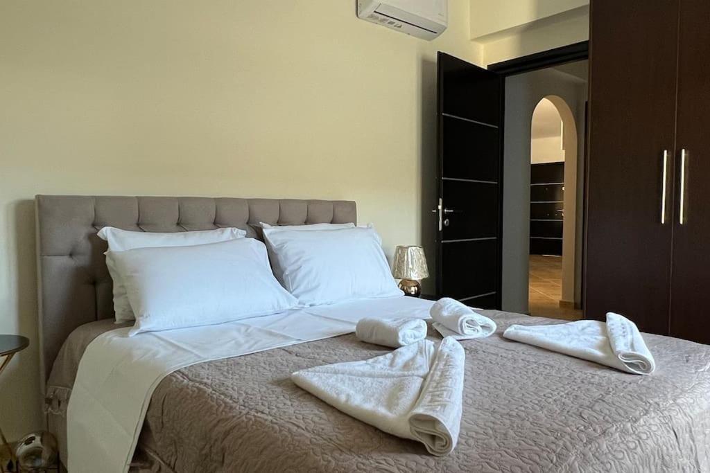 Apartment Anna Kavros Luxury