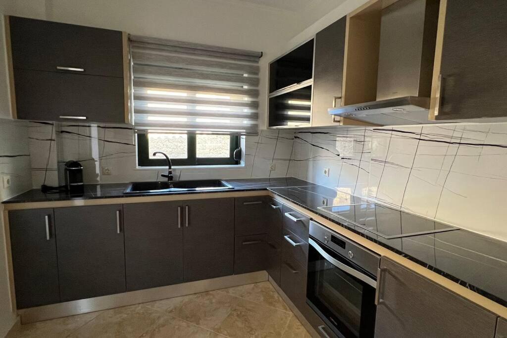 Anna Kavros Luxury Apartment *