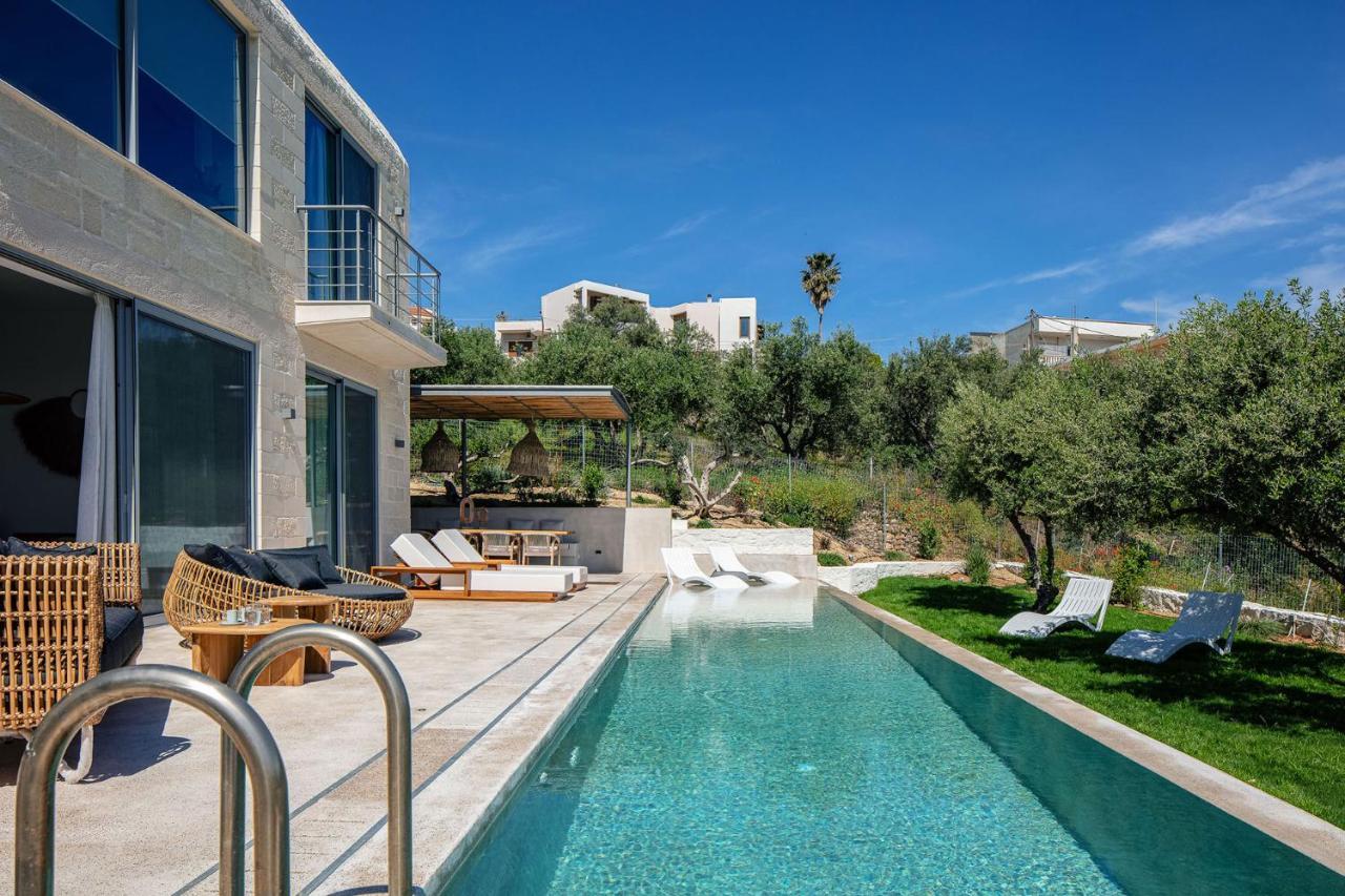 Villa Heniochos