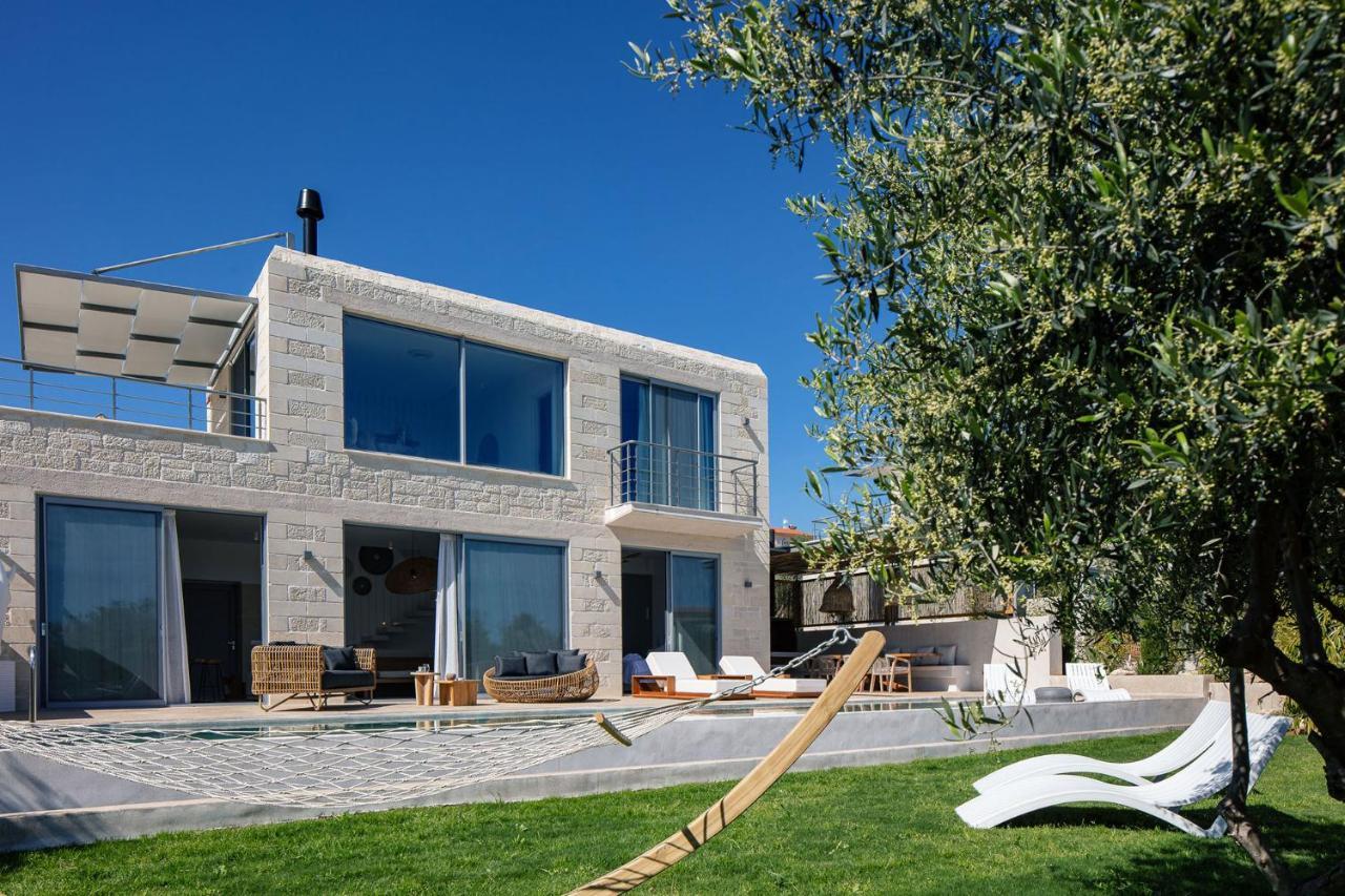Villa Heniochos *
