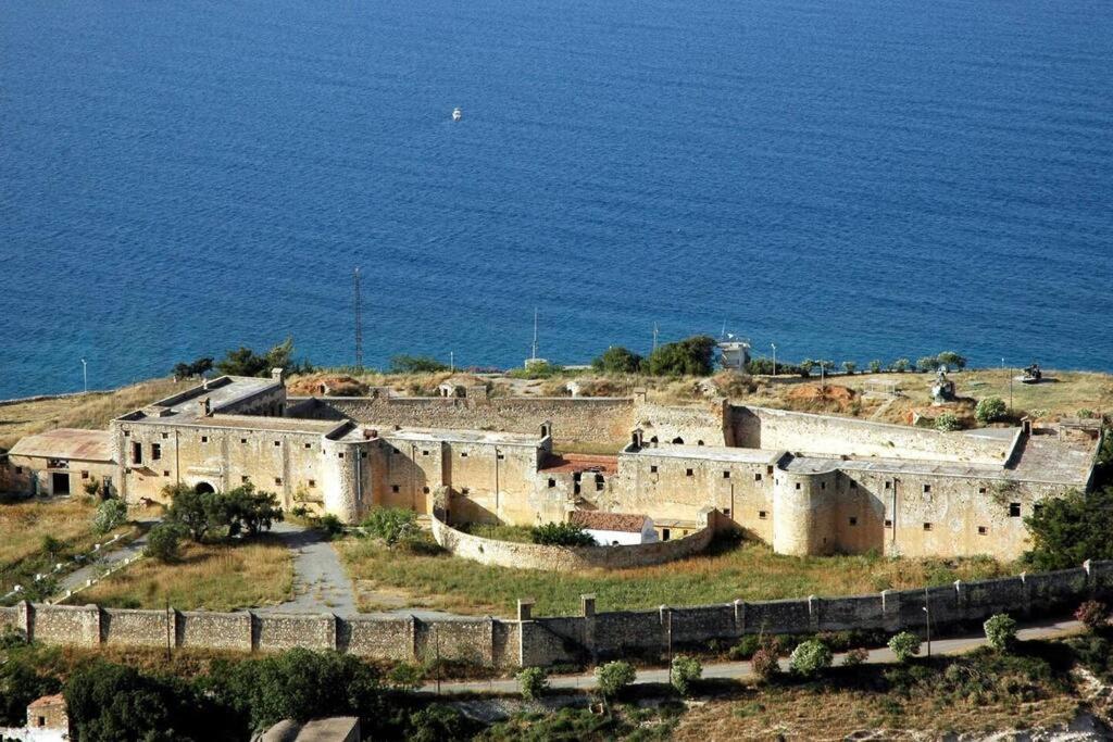 Bella-maria At Aptera With Mountain And Sea View - Ground Floor *