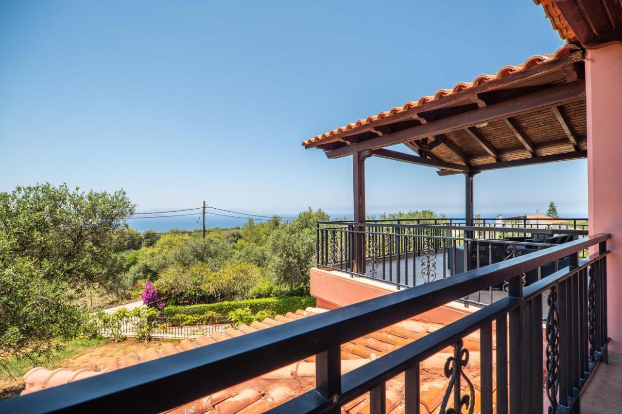 Silva, Garden & Sea View, 3 Bedroom -10 Min Drive From Center Villa