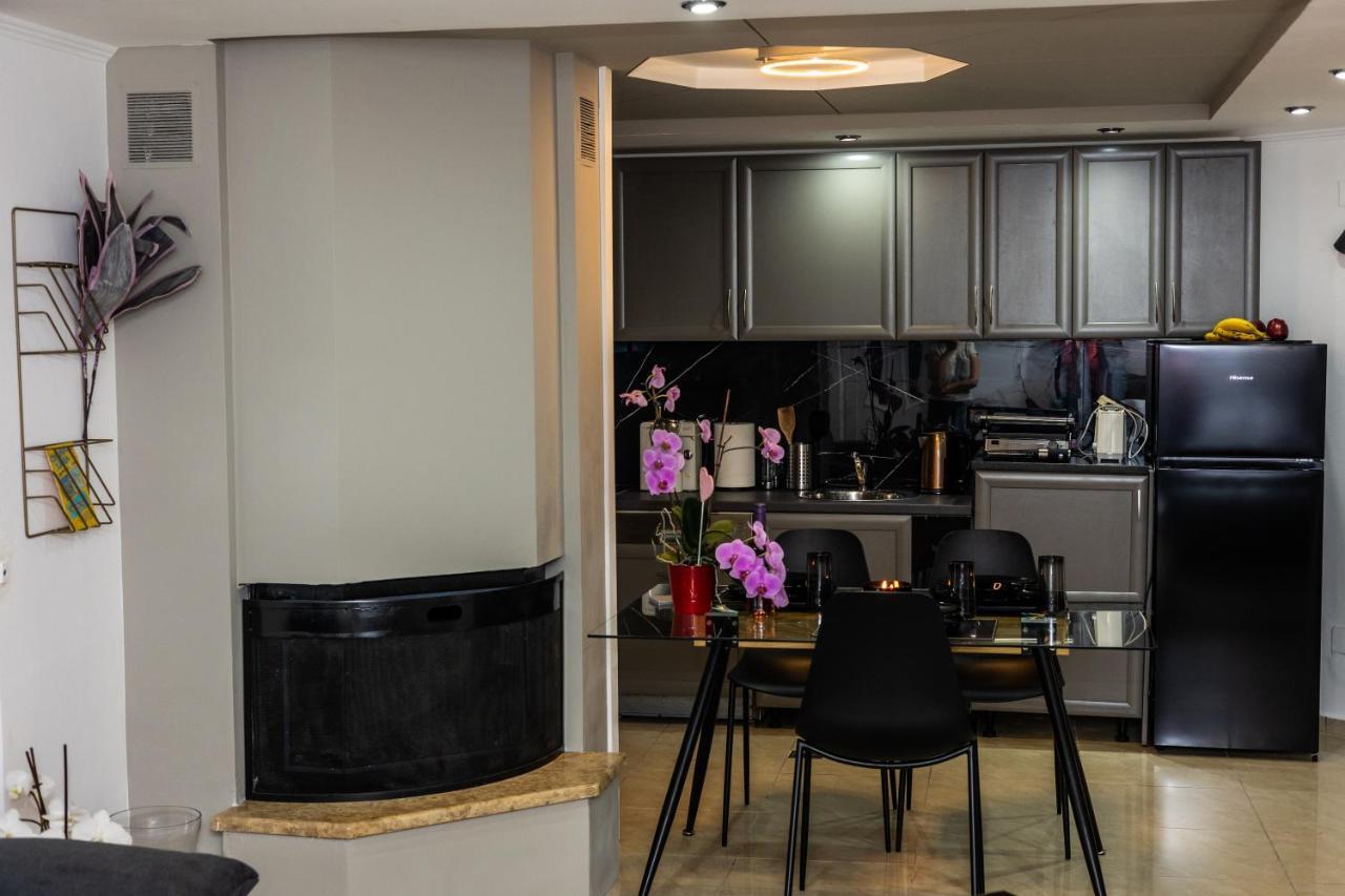 Black Apartment