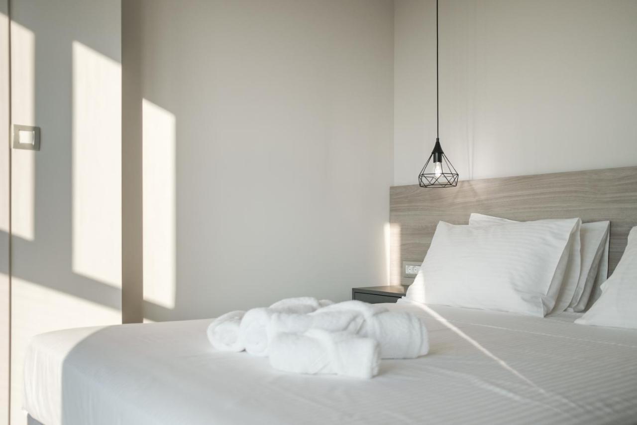 Sky-high Penthouse W. Stunning Views - 01 *