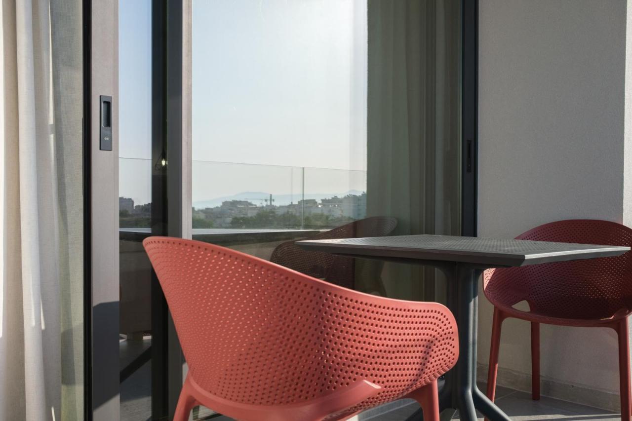 Sky-high Penthouse W. Stunning Views - 03 *