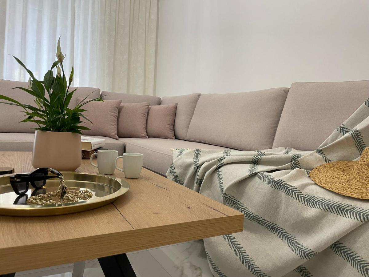 Sk Luxury Apartment *