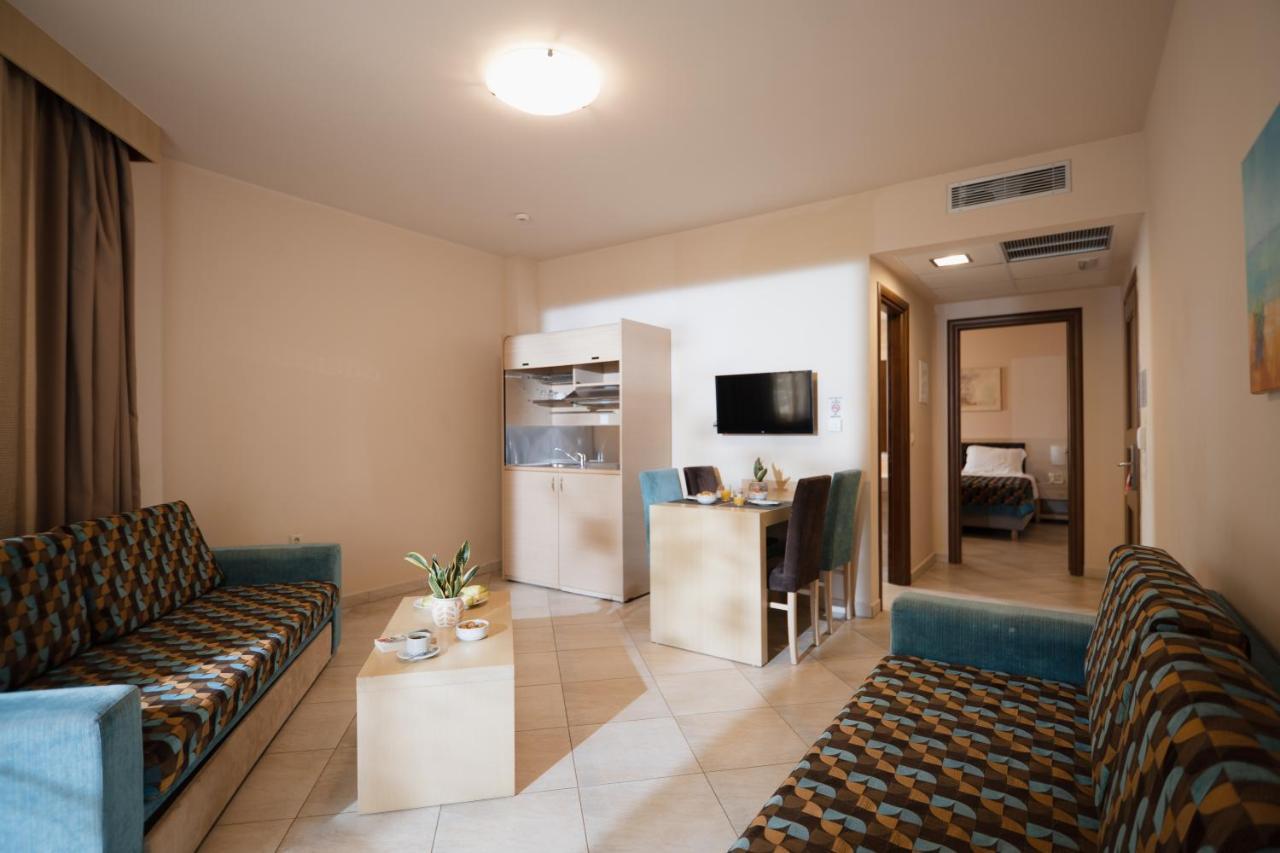 Molos Bay 4*