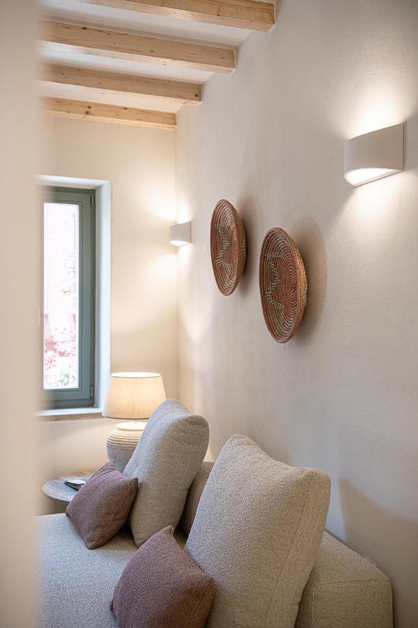 Theros Chrissi Akti Chania