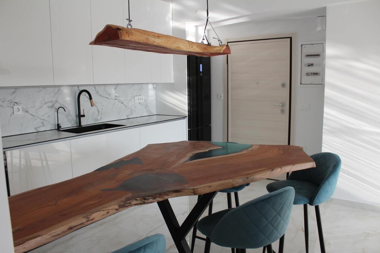 Apartment Dianera *