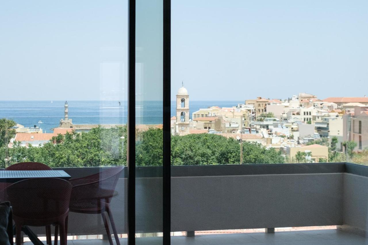 Sky-high 70sqm Penthouse W. Stunning Views - 05 *