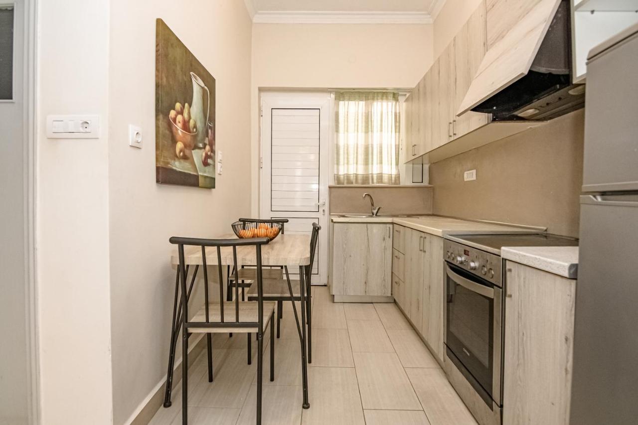 Apartment 2! *