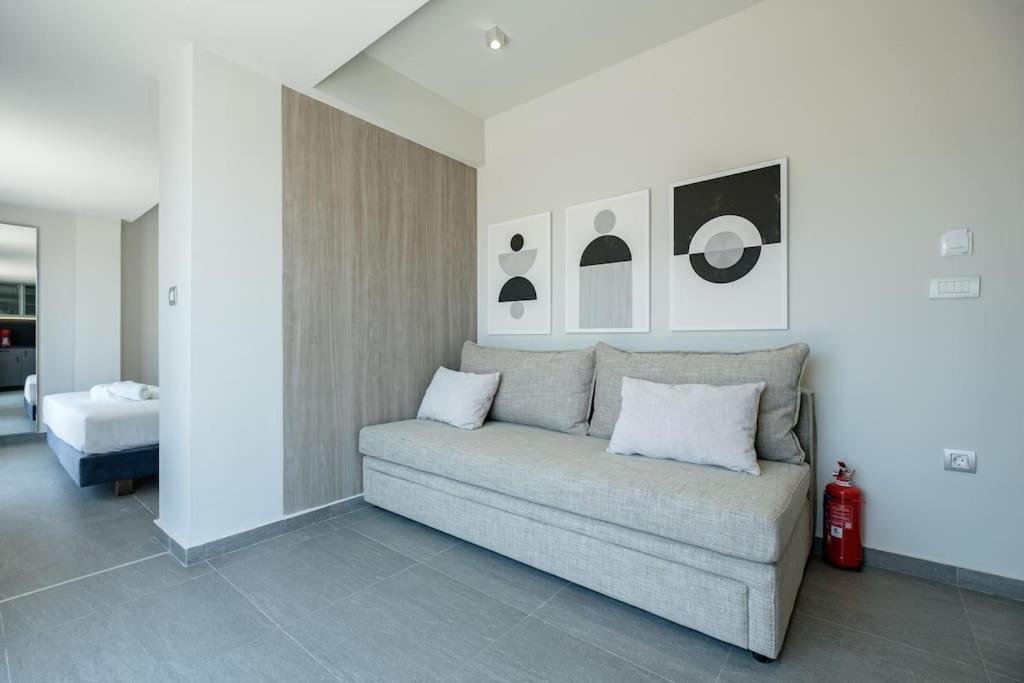 Sky-high Penthouse W. Stunning Views - 04 Chania (Crete)