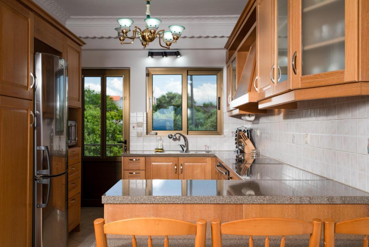 Scenic Seaview For Families & Groups Apartment Chania (Crete)