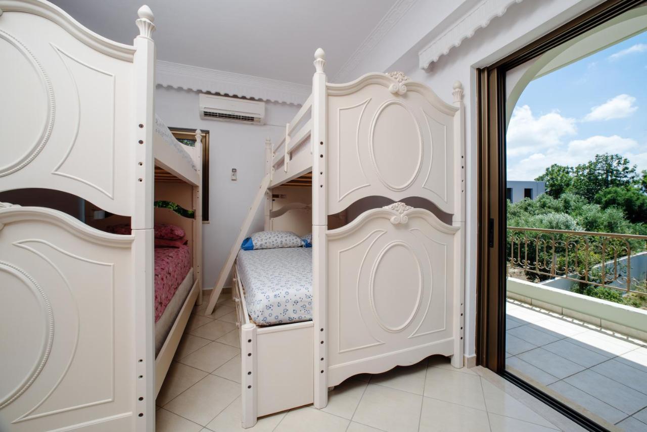 Scenic Seaview For Families & Groups Chania (Crete)