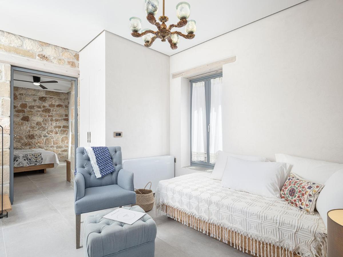 Living * Chania (Crete)
