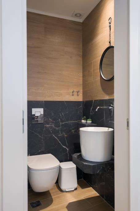 In Heart Of Old Town Saint Rocco's Chic Apartment