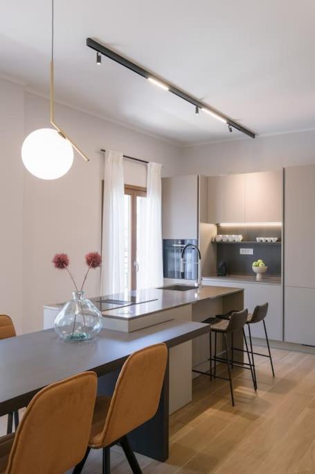 In Heart Of Old Town Saint Rocco's Chic Apartment *