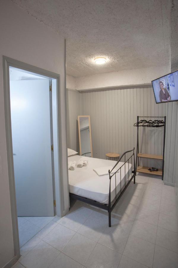 Johns - Venetian Port Apartment *