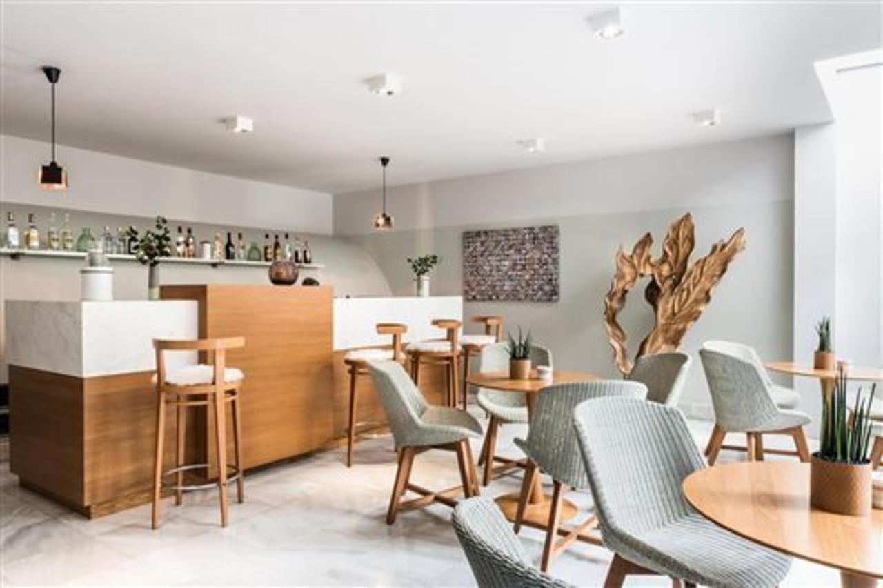 Avra Boutique 4*