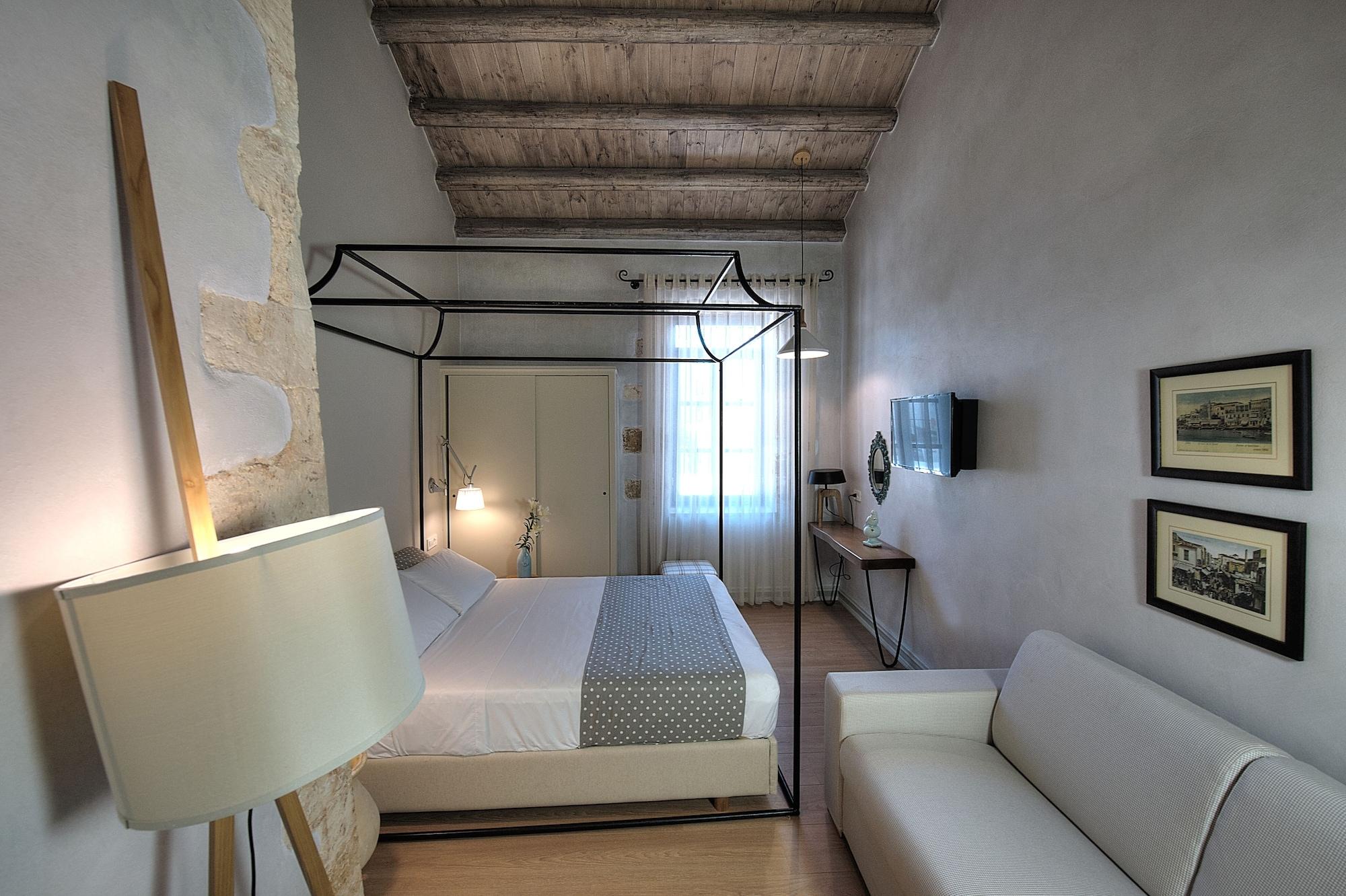 Elia Zampeliou Hotel 3*